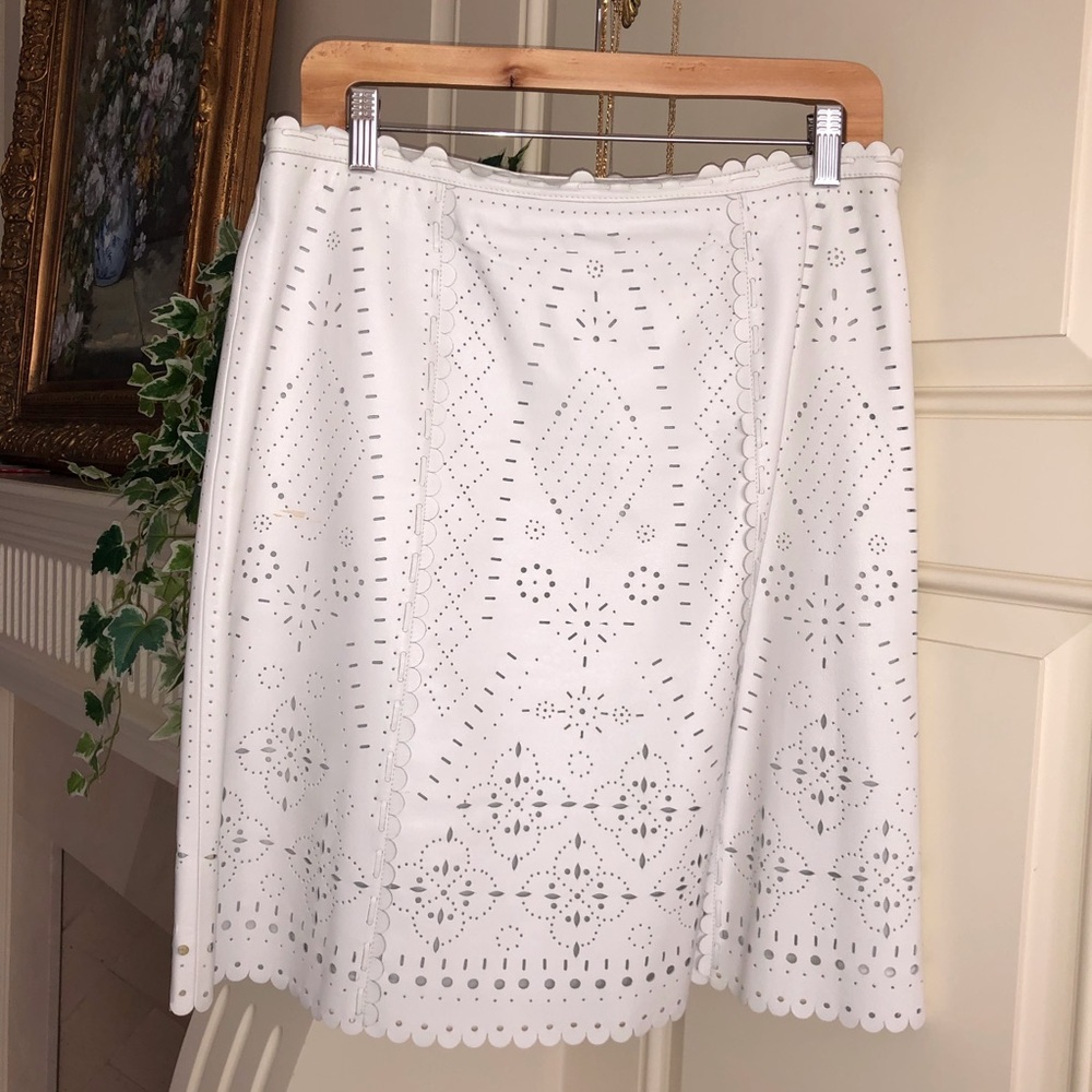 Worth White Perforated Real Leather Skirt Size 8